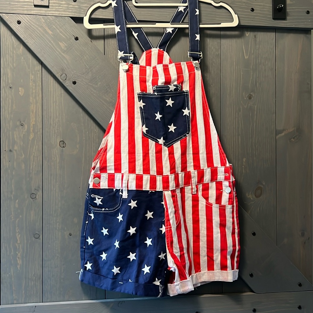 🇺🇸 AMERICA OVERALLS SHORTALLS 4th of July small denim nwot Fourth Fireworks